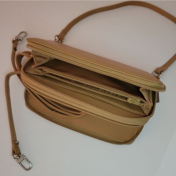Pelle Studio by Wilsons Leather Tan Wallet On A String Crossbody Clutch - Picture 10 of 15